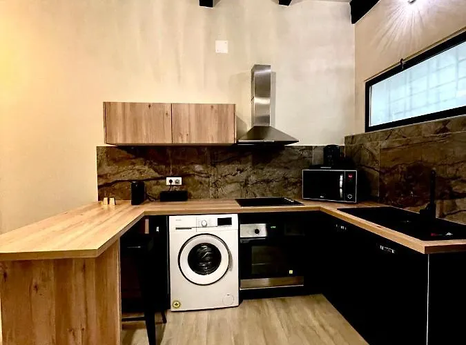 Beau F2 Centre *